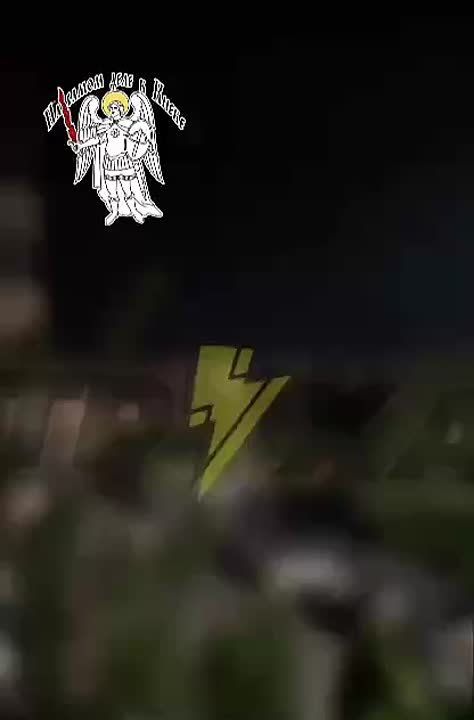 :    ˨  ˨