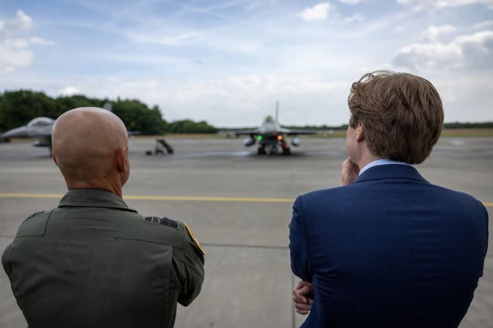         F-16