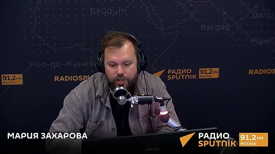  :  Sputnik.   4 