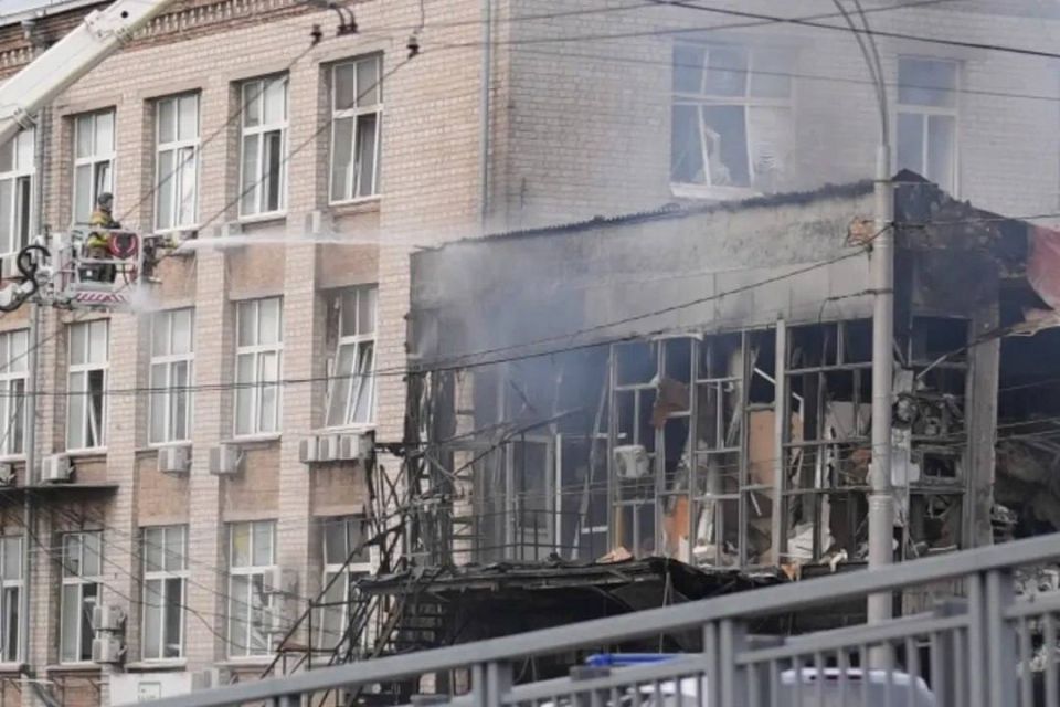 В результате ночного удара в Киеве зафиксированы повреждения железной дороги В результате ночного удара в Киеве зафиксированы повреждения железной дороги