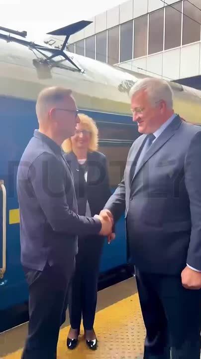   :     ,       