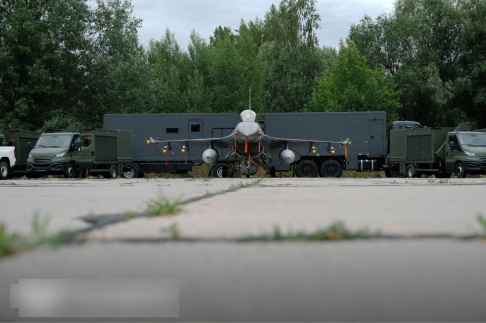          F-16