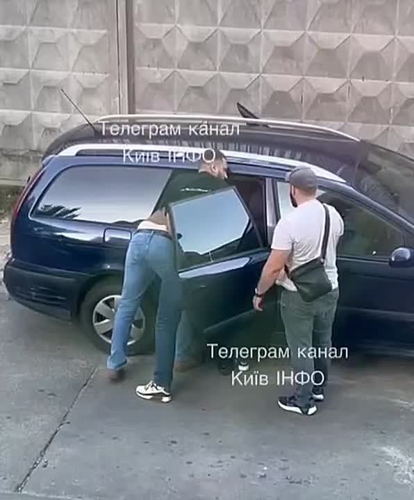  :   
