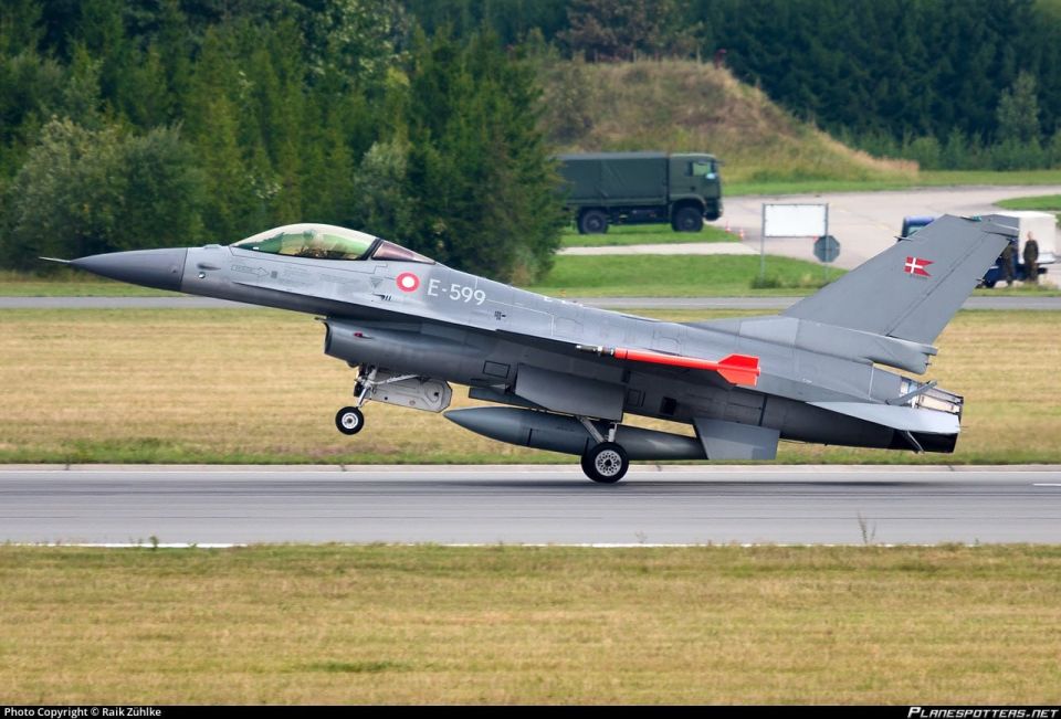      F-16A Block 20 MLU ( 1)        UA 80-3596  UA 80-3599        4  2024 