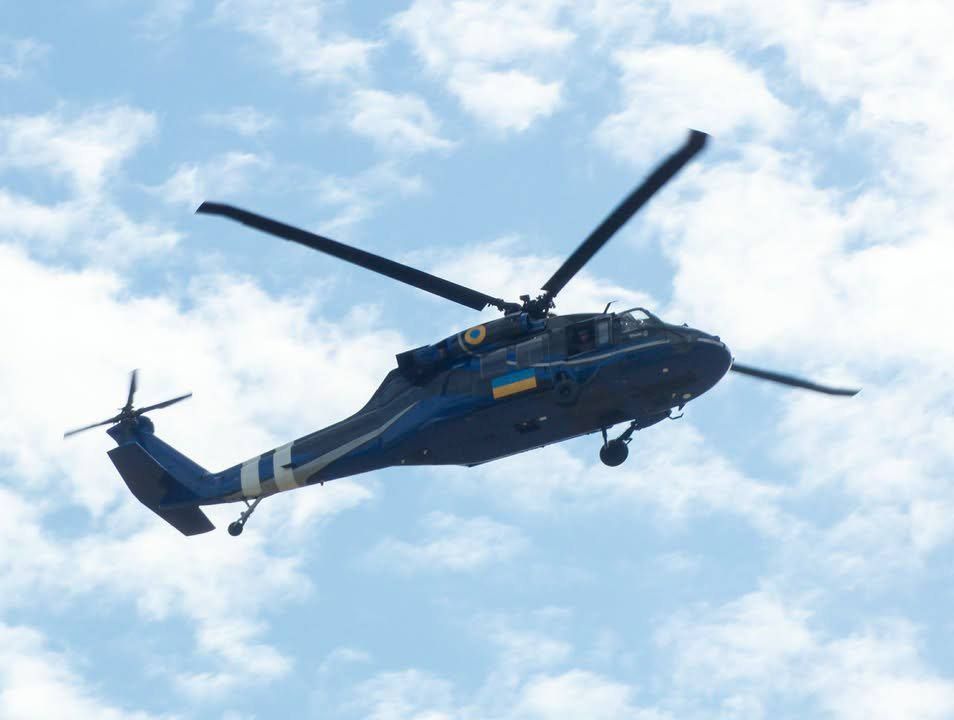  UH-60A Black Hawk   25        