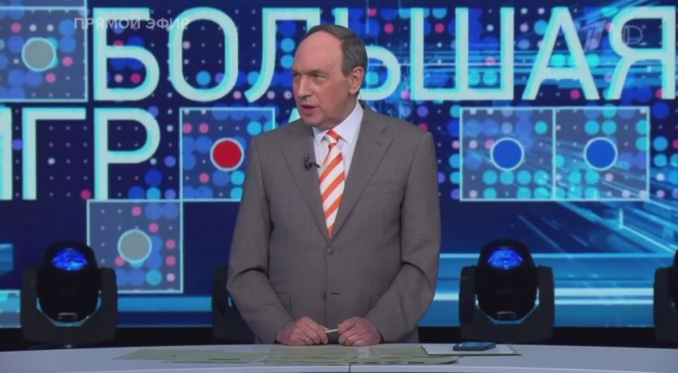 Андрей Клинцевич: Договор СНВ-3 ограничивает не только число боеголовок (около 1500), но и носителей — самолётов, подлодок, наземных комплексов