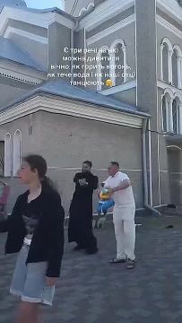 Андрей Медведев: Весёлый батюшка на Украине какой