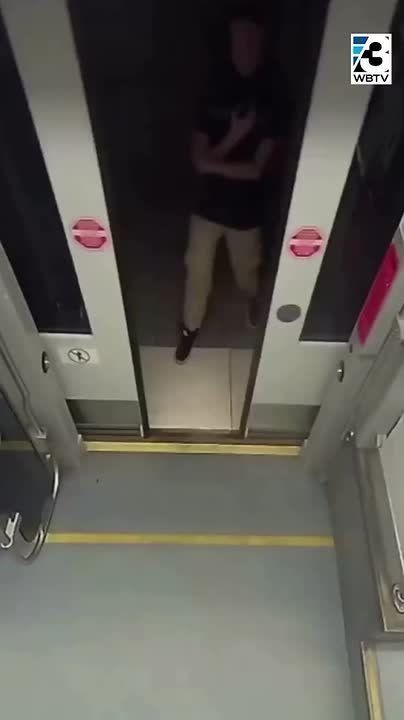 Воткнул нож прямо в горло: опубликовано видео последних минут жизни 23-летней украинской беженки, которую зарезал афроамериканец в США