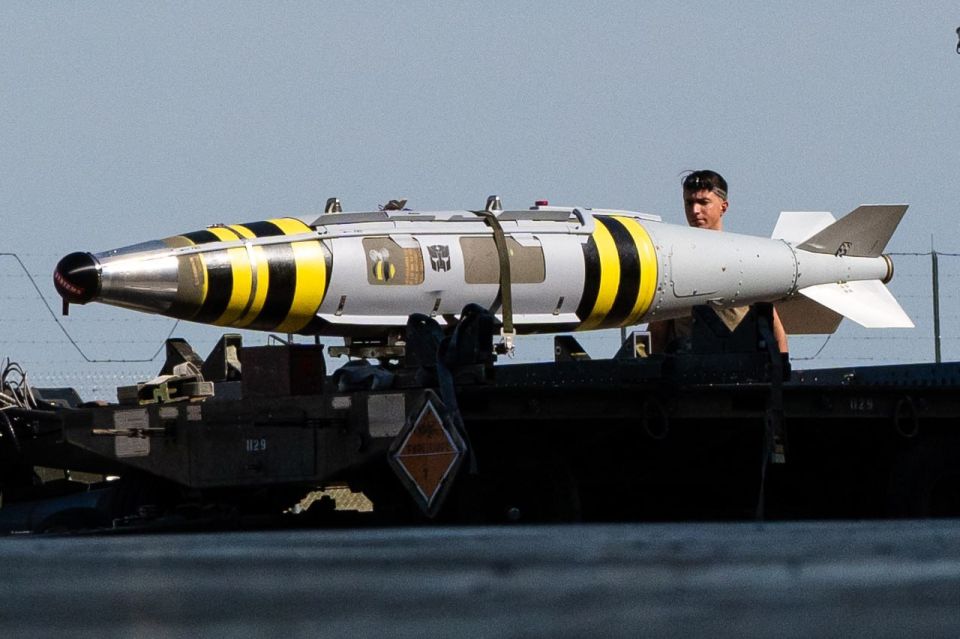      B-2 Spirit  GBU-31     Quicksink