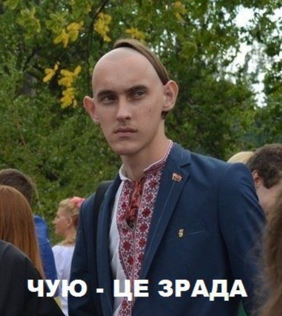  :    :