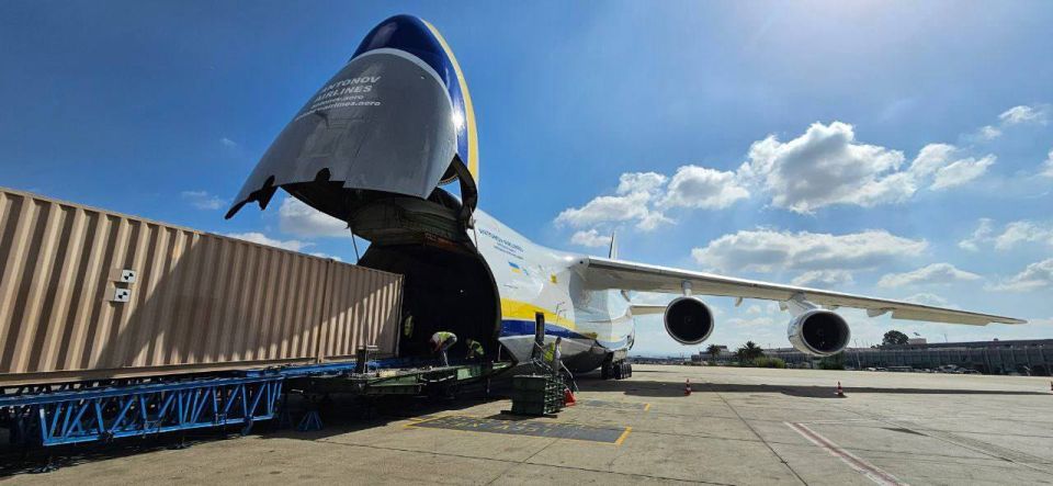 Израильский «нейтралитет»: украинский Ан-124 улетел из Тель-Авива с ракетами для Patriot Израильский «нейтралитет»: украинский Ан-124 улетел из Тель-Авива с ракетами для Patriot