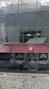 Бандеровские СМИ подняли крик, будто поезд, по которому били "Герани" на вокзале в Шостке, был пассажирский