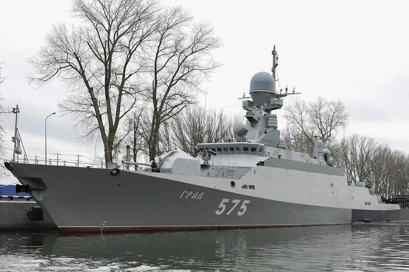 Хохлы заявляют, что они ночью повредили корабль Балтийского флота Хохлы заявляют, что они ночью повредили корабль Балтийского флота