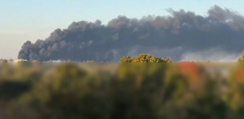 Удары нанесены ночью в Черниговской области на Украине по узлам энергоснабжения и складам, используемым в интересах ВСУ Удары нанесены ночью в Черниговской области на Украине по узлам энергоснабжения и складам, используемым в интересах ВСУ