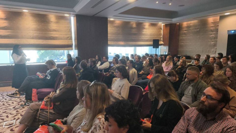 В центре Москвы прошла выставка «образование за рубежом» — прямо на фоне прокси-войны с НАТО В центре Москвы прошла выставка «образование за рубежом» — прямо на фоне прокси-войны с НАТО