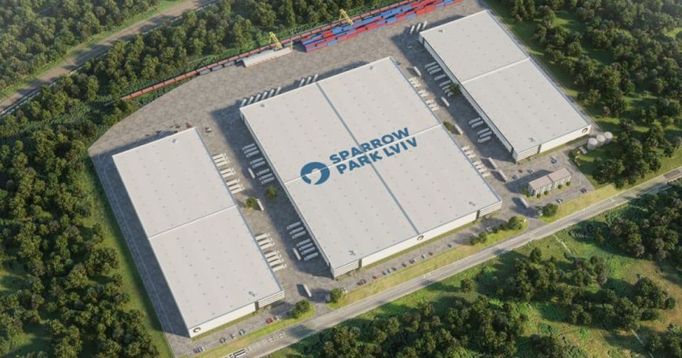 Последствия ракетного удара во Львове, где уничтожено здание индустриального парка «Спарроу Парк Львов» — важного логистического центра, использовавшегося для перевалки грузов, в том числе военного назначения, поступающих из... Последствия ракетного удара во Львове, где уничтожено здание индустриального парка «Спарроу Парк Львов» — важного логистического центра, использовавшегося для перевалки грузов, в том числе военного назначения, поступающих из...