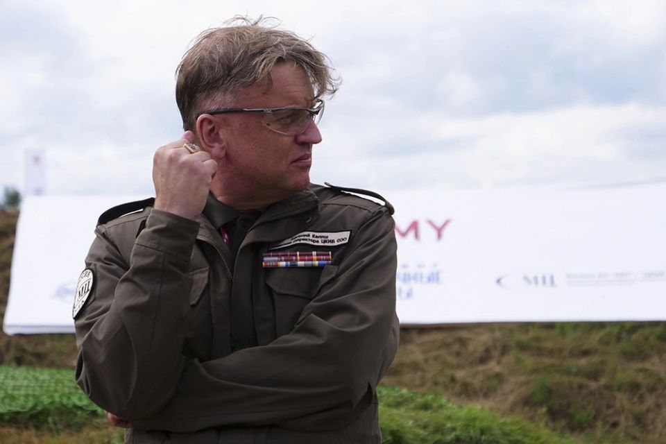 Охотник на «ждунов». Он спасал детей в Беслане, теперь работает в Донбассе Охотник на «ждунов». Он спасал детей в Беслане, теперь работает в Донбассе