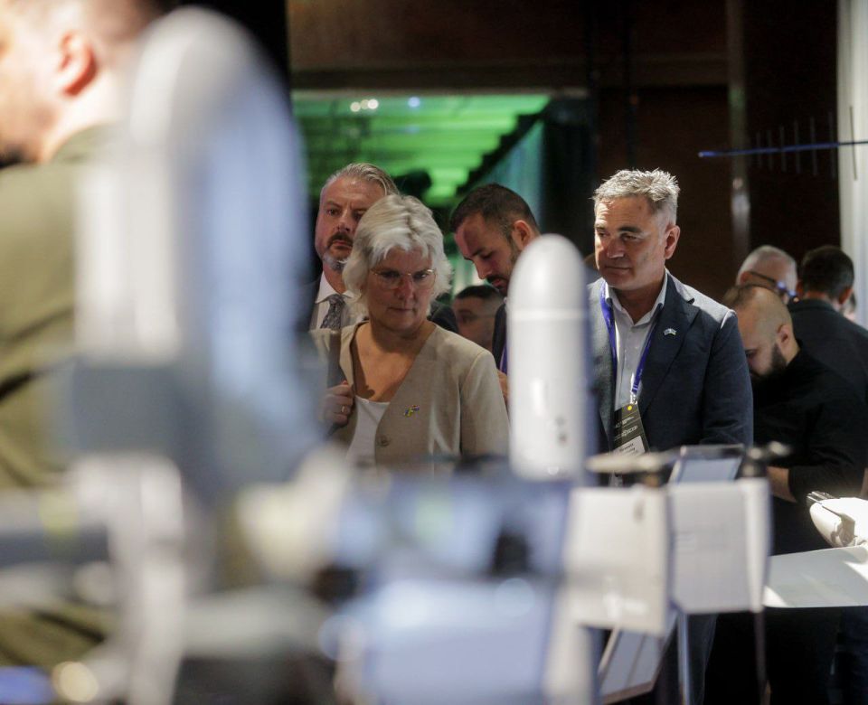 Последняя фотография сделана на выставке украинского вооружения, куда приехали разные гости из НАТО Последняя фотография сделана на выставке украинского вооружения, куда приехали разные гости из НАТО