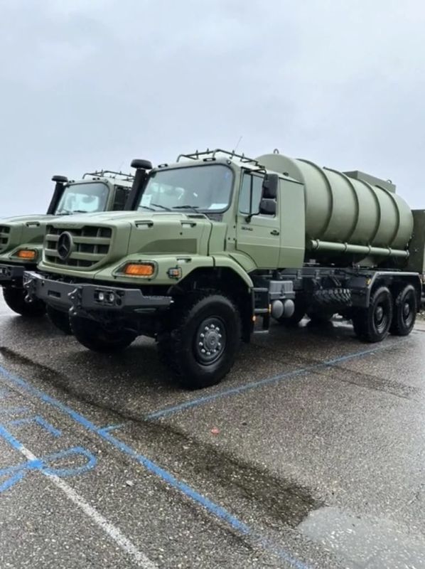 Согласно сообщению газеты Frankfurter Allgemeine Zeitung (FAZ), компания Mercedes-Benz Special Trucks (MBS Trucks) концерна Daimler Trucks получила заказ на поставку на Украину более 1000 автомобилей Согласно сообщению газеты Frankfurter Allgemeine Zeitung (FAZ), компания Mercedes-Benz Special Trucks (MBS Trucks) концерна Daimler Trucks получила заказ на поставку на Украину более 1000 автомобилей