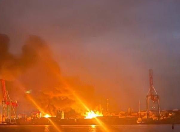 Олег Царёв: ВС РФ ночью нанесли удар по военным объектам в четырёх областях Украины Олег Царёв: ВС РФ ночью нанесли удар по военным объектам в четырёх областях Украины