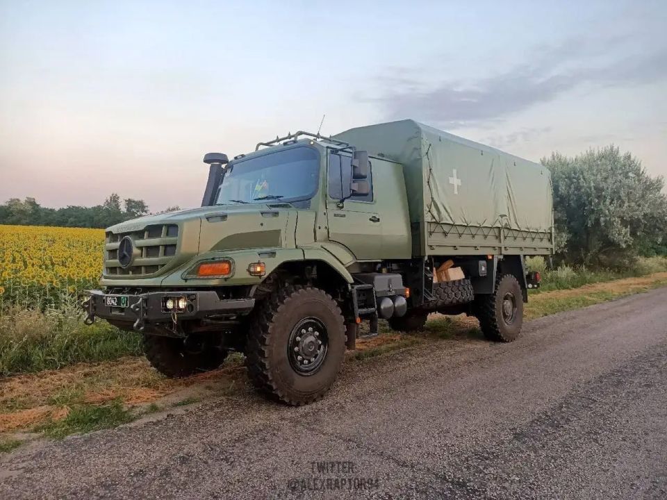    Frankfurter Allgemeine Zeitung (FAZ),  Mercedes-Benz Special Trucks (MBS Trucks)  Daimler Trucks        1000 