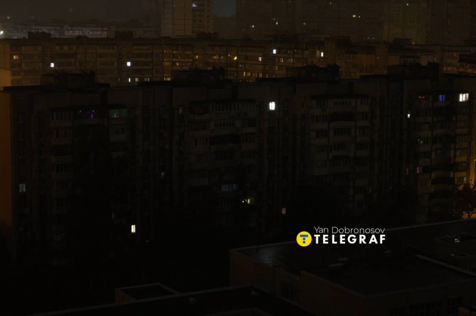 Ночной Киев после ударов по энергетике Ночной Киев после ударов по энергетике