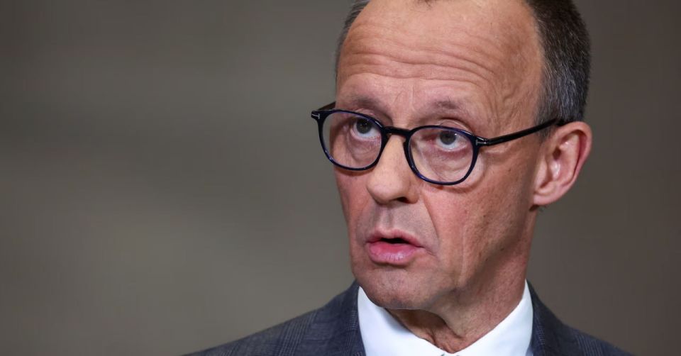 Канцлер ФРГ Мерц переобучается в воздухе: