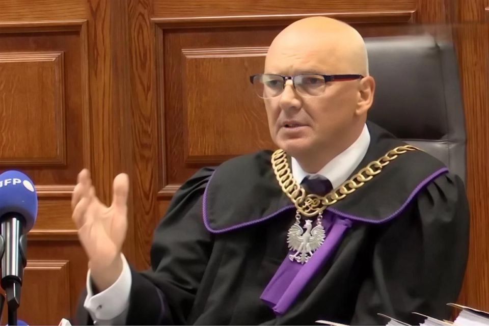 СО СТОРОНЫ КОЛЛАБОРАЦИОНИСТОВ