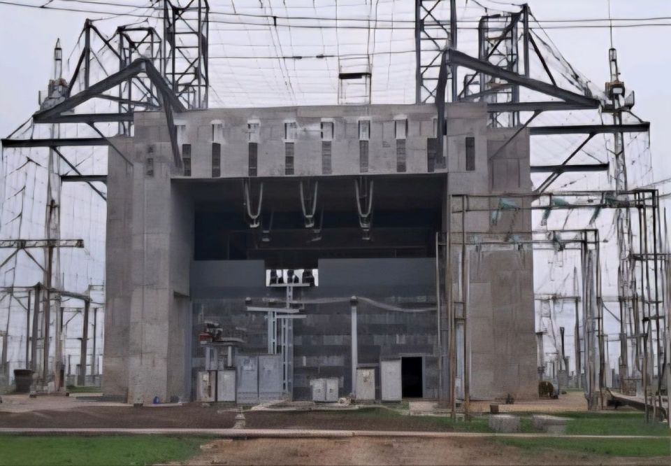 Алексей Васильев: Появились первые хорошие фотографии тех "саркофагов", которые на Украине создали вокруг объектов энергетики Алексей Васильев: Появились первые хорошие фотографии тех "саркофагов", которые на Украине создали вокруг объектов энергетики