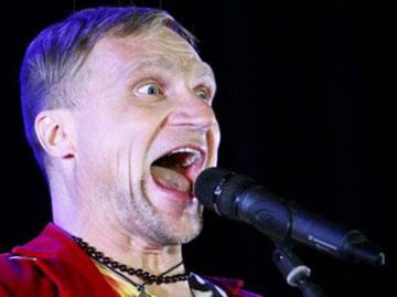 Музыкант дуркаинской группы ""ВВ" Олег Скрипка выступил за переворот вна Дуркаине