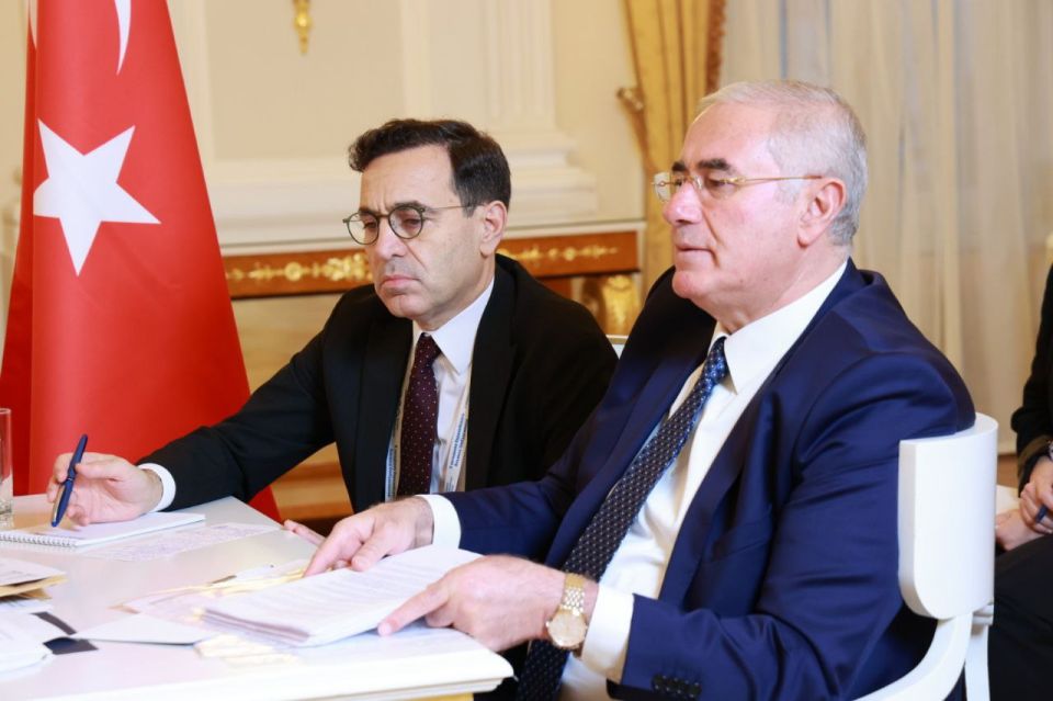 ������� �����������: �� ����� ������������ ������� ����������� ������� ������� ������� � ������� ����������� ������ �.�������� � ������ �������� ���������� � ���������� ��������� �.�������