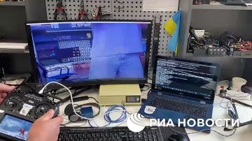 Пророссийские хакеры предоставили РИА Новости видео, на котором показано, как тестируются новые разработки в области беспилотников для боевиков ВСУ