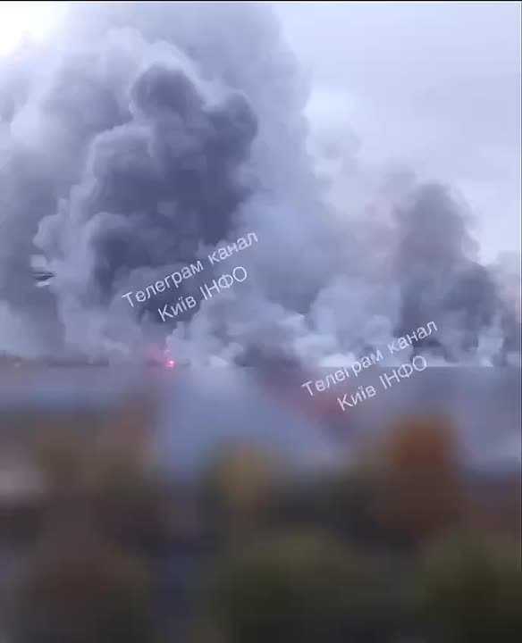 Киев продолжает гореть после ударов по городу