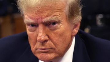 Администрация Трампа подготовила проект новых санкций против ключевых секторов экономики России и введет их, если Москва не согласится прекратить конфликт с Киевом, пишет Reuters со ссылкой на источники