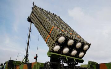 Италия готовит 12-й пакет военной помощи для Украины, в который войдут артиллейские снаряды и зенитные ракеты для ЗРК SAMP/T, сообщает Bloomberg со ссылкой на собственные источники