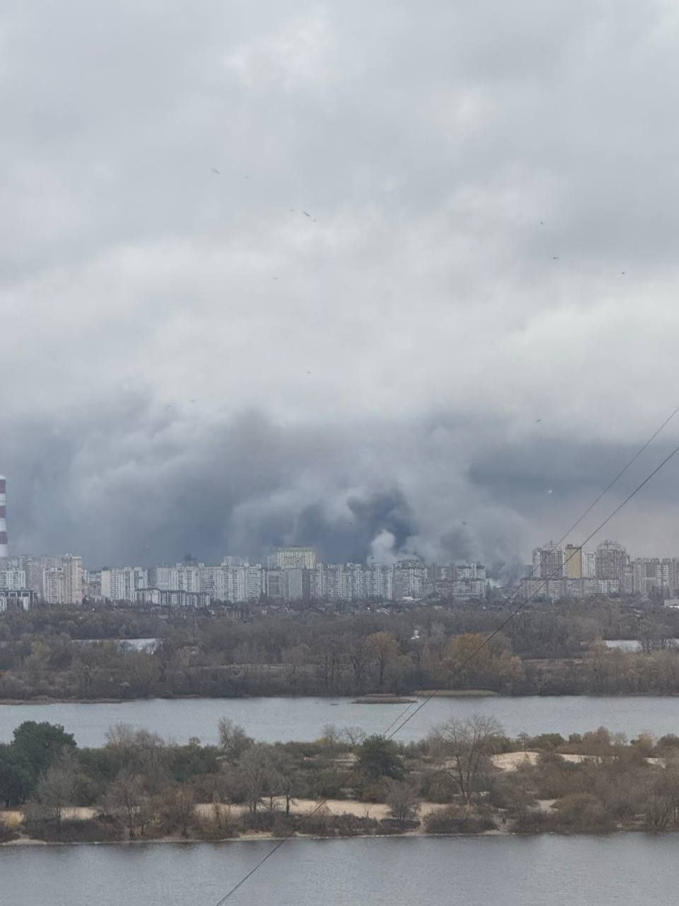 Утренняя погода в Киеве не помеха для ярмарки, которая проходит в Оболонском районе города