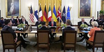 Под угрозой банки и нефть. В США придумали, чем еще «удивить» россиян