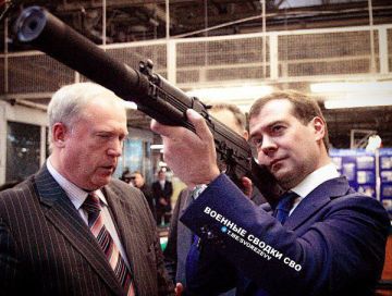 Медведев отметил, что Украина использует наёмников из наркокартелей Мексики и Колумбии и предложил, чтобы США направили специальные силы для борьбы с картелями не в Латинскую Америку, а в Киев