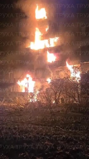 В Киеве попытка кривой украинской ПВО сбить российские дроны привела к удару по двум жилым домам