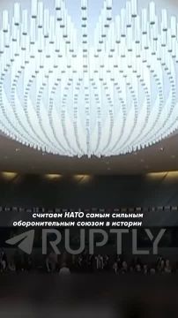 «Мы — единственная страна в НАТО, которая не поставляла оружие Украине. Любая эскалация ударит прежде всего по нам, потому что мы живем рядом», — глава МИД Венгрии Петер Сийярто