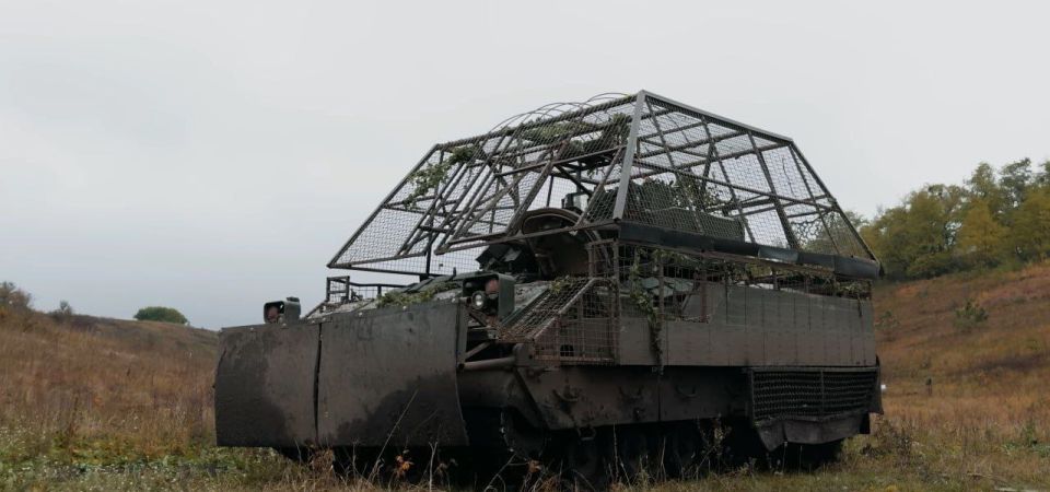 ������������ ��� M2A2 Bradley � ������������ "������������" �� ���������� ���������� �����