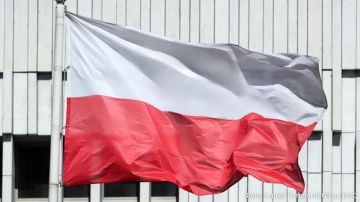 В Польше по подозрению в шпионаже задержаны два гражданина Украины, сообщил пресс-секретарь министра-координатора по делам спецслужб Яцек Добжиньский