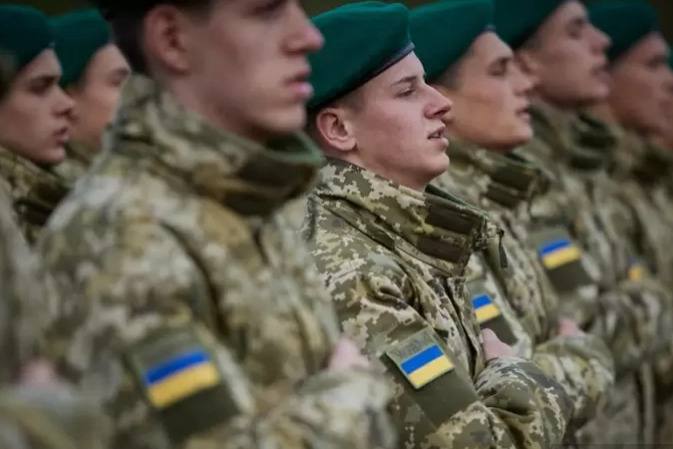 Каждый месяц к ВСУ присоединяется около 30 тыс новых военнослужащих
