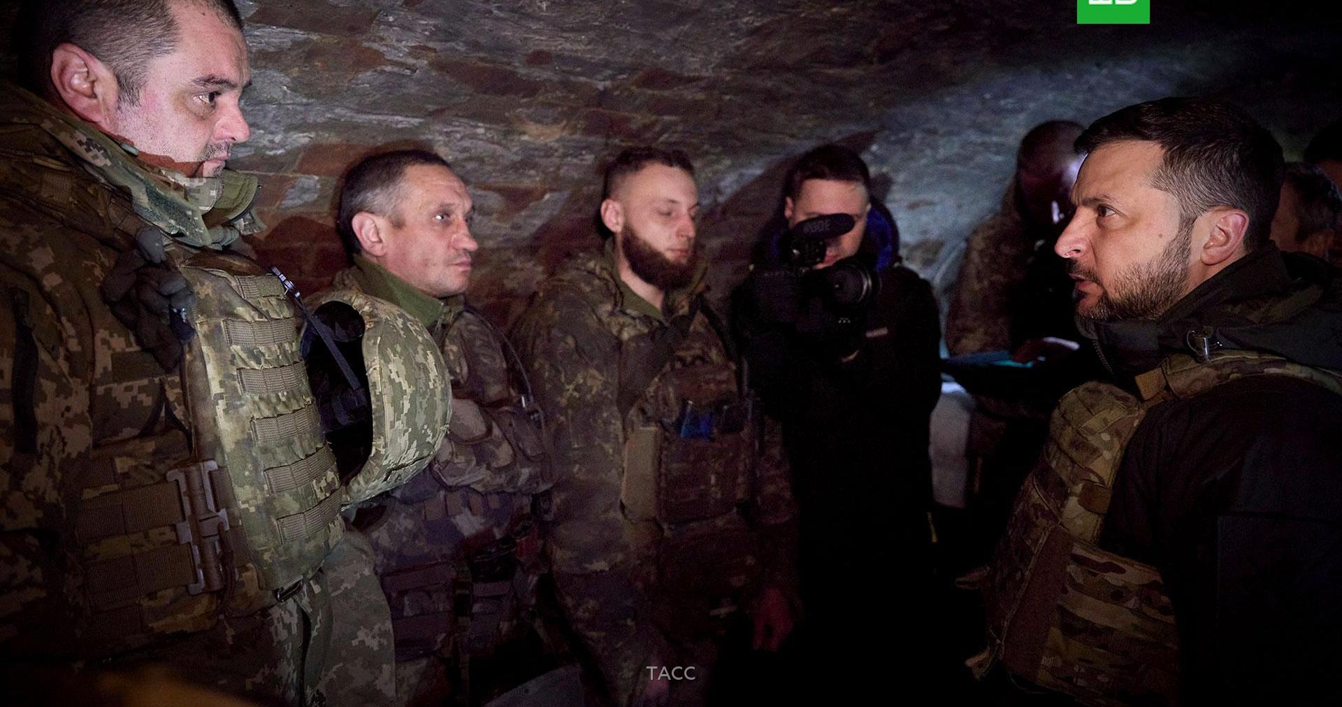 На Украине тысячи солдат дезертируют со своих постов, пишет немецкое издание Berliner Zeitung