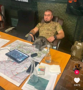 Ставленник Сырского на посту командующего штурмовыми войсками Украины полковник Манько вновь попал в скандал: в сети заметили, что он опубликовал в TikTok фото карт с грифом "секретно"