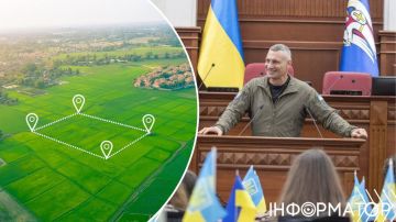 Кличко подписал Антикорупционные земельные правила, на которых у него заклинило кнопку
