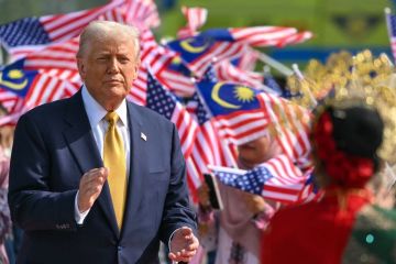 Малек Дудаков: Торговые кульбиты Трампа. Первая часть азиатского турне президента США прошла без крупных ляпов - но и больших прорывов не случилось