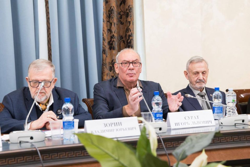 ���������� � ��������� ������� ��������� ������� ������������� �� ������� ����� � �� ��