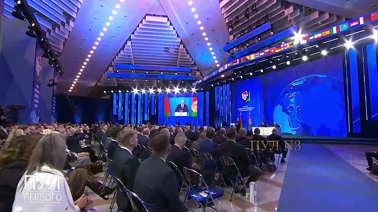 Лукашенко – о том, что развитие Запада «пришло к закату»: