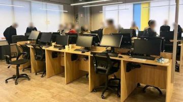 Турецкие СМИ: Мошеннические call-центры на Украине крышует верхушка ВСУ и нацистов
